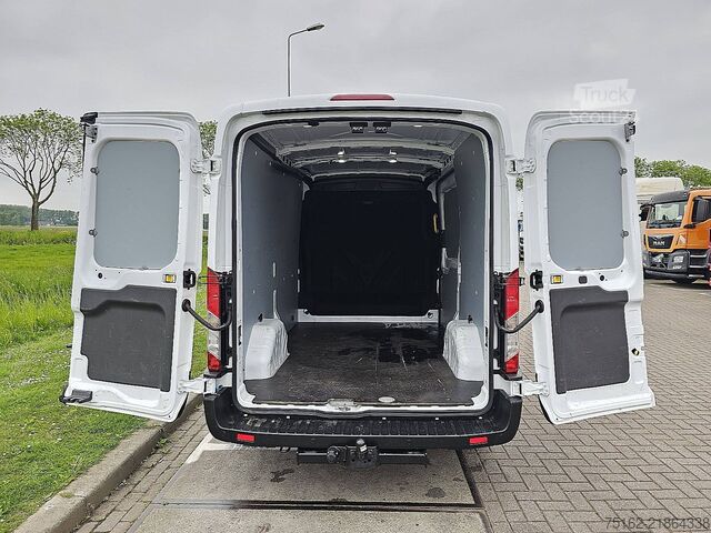 Στέισον βάγκον με ψηλή οροφή FORD TRANSIT 2.0 L2H2 Euro6 Trekhaak!