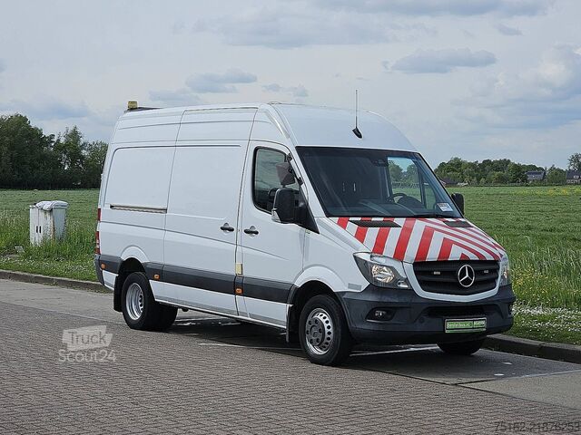عربة ستيشن واغن ذات سقف مرتفع MERCEDES-BENZ SPRINTER 519 L2H2 V6 3.0Ltr Airco