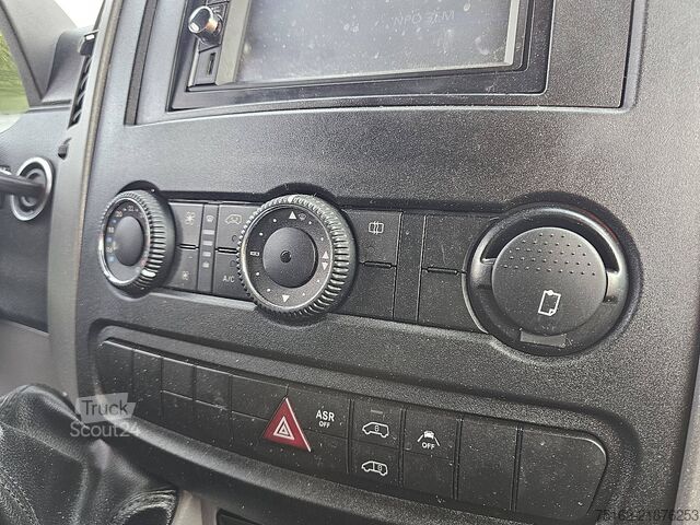 عربة ستيشن واغن ذات سقف مرتفع MERCEDES-BENZ SPRINTER 519 L2H2 V6 3.0Ltr Airco