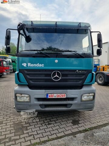 Șasiu de camion Mercedes-Benz 1824  DB 1824 Kipphydraulik, Kran MKG
