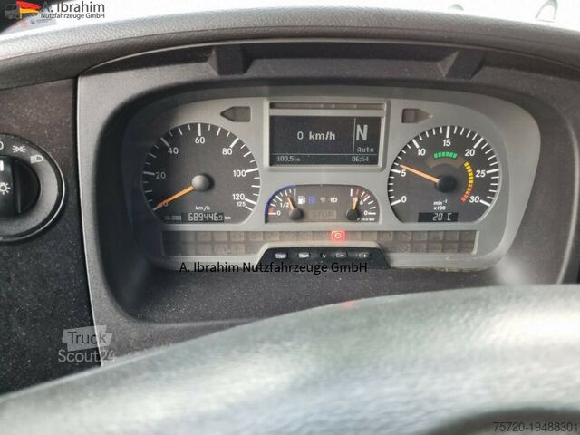 Șasiu de camion Mercedes-Benz 1824  DB 1824 Kipphydraulik, Kran MKG