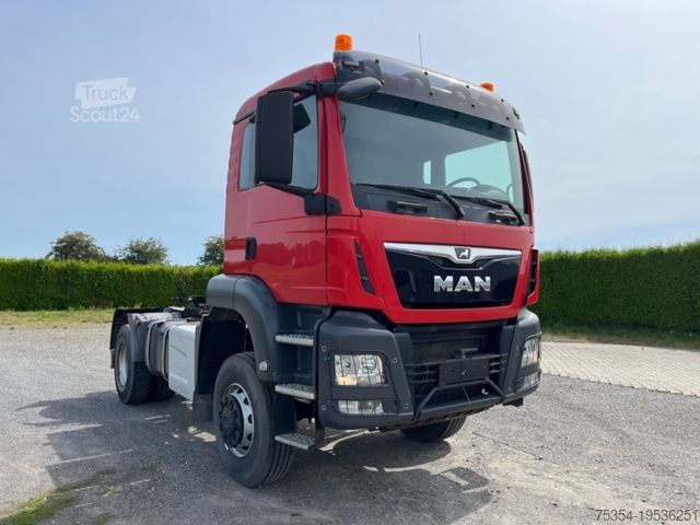 Standard dragbil MAN 18.440 Echter Allrad Blatt/Bla