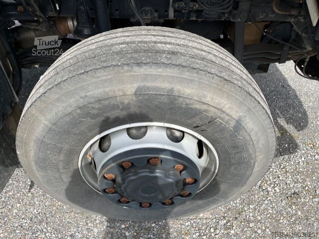 Standard dragbil MAN 18.440 Echter Allrad Blatt/Bla