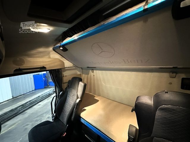 Standaard trekker MERCEDES-BENZ 1845 Actros