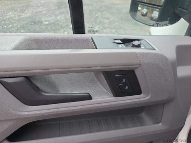 Skříňová dodávka MAN TGE 3.180 Koffer mit Ladebordwand, Klima, AHK