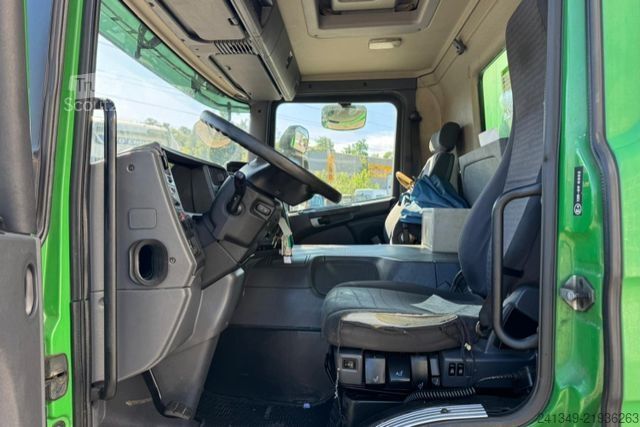 Erikoiskäyttöinen kuorma-auto SCANIA P340 4x2 Getränkeaufbau
