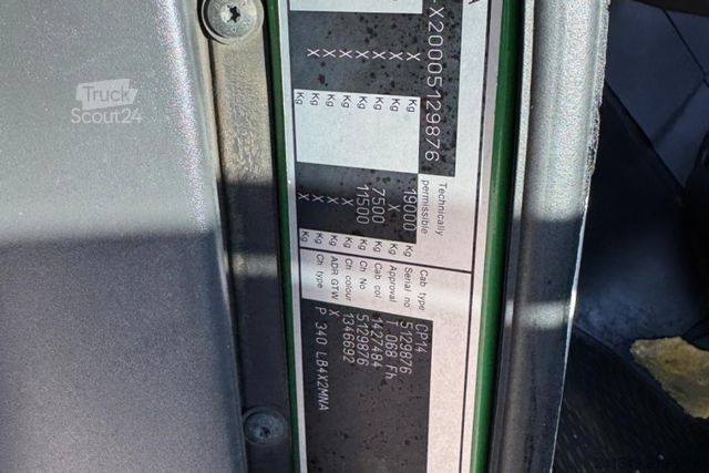 Erikoiskäyttöinen kuorma-auto SCANIA P340 4x2 Getränkeaufbau