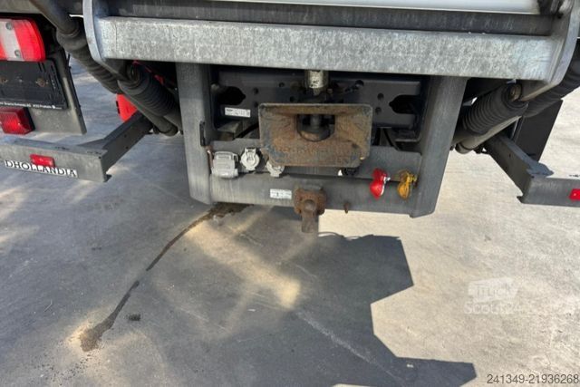 Erikoiskäyttöinen kuorma-auto SCANIA P340 4x2 Getränkeaufbau