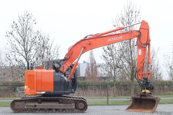Raupenbagger Hitachi ZX225 USRLC-6 | ROTOTILT | BUCKET | GOOD CONDITION