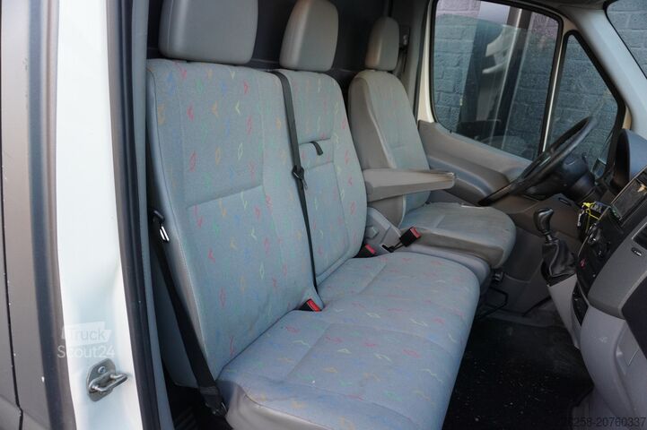 Bestelbus Volkswagen Crafter 2.5 TDI 136PK L2 - Airco - Cruise - Ca...
