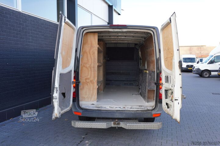 Bestelbus Volkswagen Crafter 2.5 TDI 136PK L2 - Airco - Cruise - Ca...