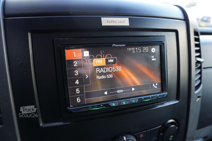 Bestelbus Volkswagen Crafter 2.5 TDI 136PK L2 - Airco - Cruise - Ca...