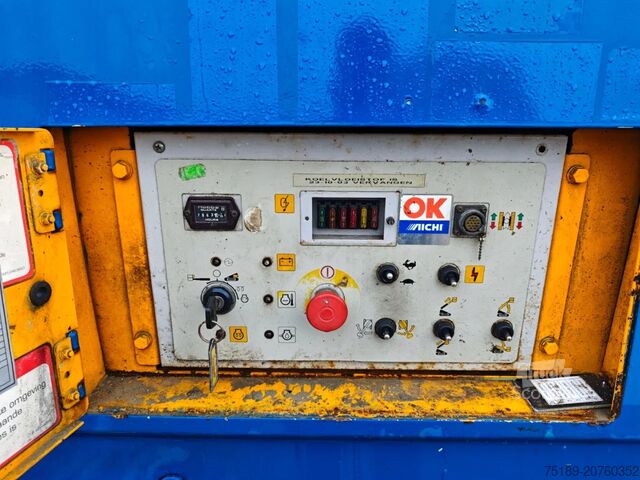 Teleskopbühne Aichi SR 182/ISR 602 Repair Object!