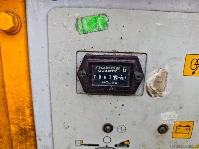 Teleskopbühne Aichi SR 182/ISR 602 Repair Object!