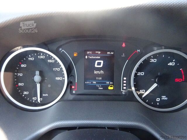 Hög tak skåpbil IVECO Daily Kasten 55S18HA8 V WX Navi 4x4