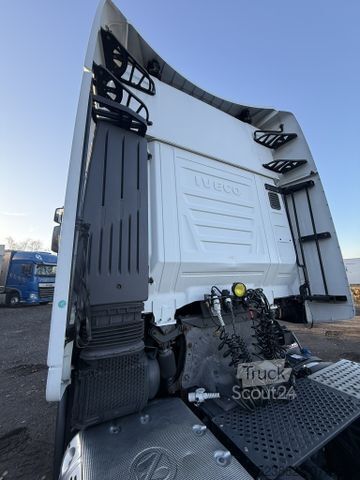 Standard SZM IVECO Stralis 420 Retarder*2Tanks*Xenon*ACC*2Betten*