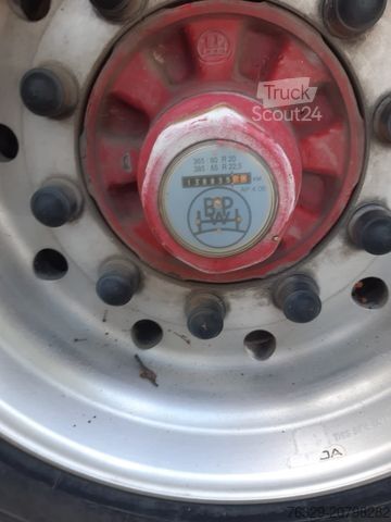 Puspriekabė MEUSBURGER Betonsattelmischer