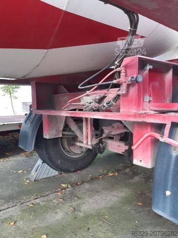 Puspriekabė MEUSBURGER Betonsattelmischer