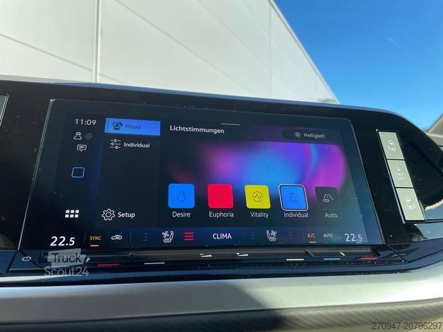 Minibus VOLKSWAGEN T7 Multivan Style LR el. Sitze ACC DCC SHZ Leder