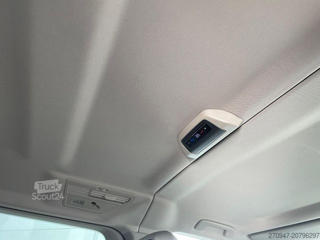 Minibus VOLKSWAGEN T7 Multivan Style LR el. Sitze ACC DCC SHZ Leder