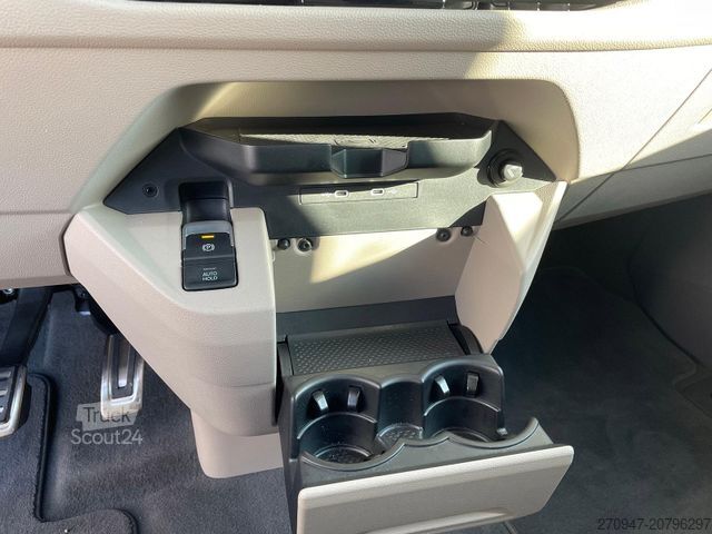 Minibus VOLKSWAGEN T7 Multivan Style LR el. Sitze ACC DCC SHZ Leder