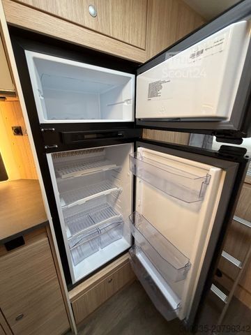 Alkovinis kemperis SUNLIGHT A 70 + Markise + Navi + Kamera + gr. Kühlschrank