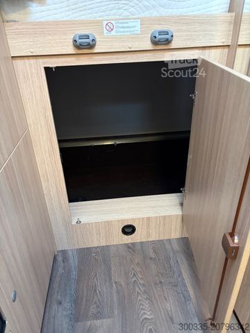 Alkovinis kemperis SUNLIGHT A 70 + Markise + Navi + Kamera + gr. Kühlschrank