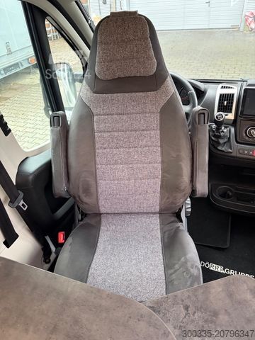 Τροχόσπιτο αυτοκινούμενο PÖSSL Summit 600 Plus - Markise, Solar, Kamera uvm.