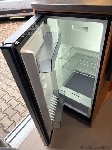 Τροχόσπιτο αυτοκινούμενο PÖSSL Summit 600 Plus - Markise, Solar, Kamera uvm.