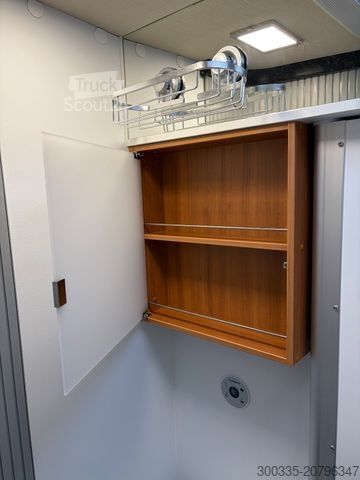 Τροχόσπιτο αυτοκινούμενο PÖSSL Summit 600 Plus - Markise, Solar, Kamera uvm.