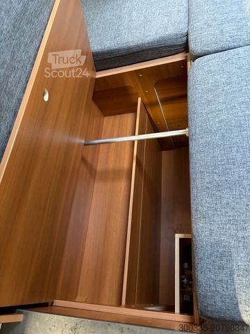 Τροχόσπιτο αυτοκινούμενο PÖSSL Summit 600 Plus - Markise, Solar, Kamera uvm.