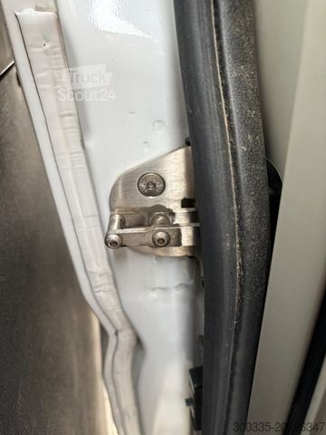 Τροχόσπιτο αυτοκινούμενο PÖSSL Summit 600 Plus - Markise, Solar, Kamera uvm.