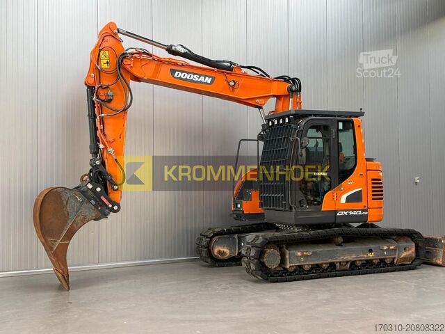 Vikšrinis ekskavatorius Doosan DX 140 LCR-5 Oilquick