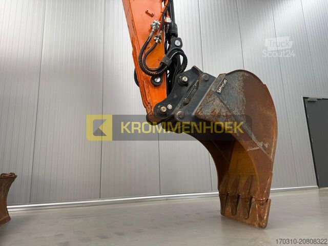 Vikšrinis ekskavatorius Doosan DX 140 LCR-5 Oilquick