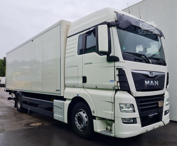 Vrachtwagen met bakwagen MAN TGX 18.420 4x2 LL Koffer LBW MBB Intarder Navi