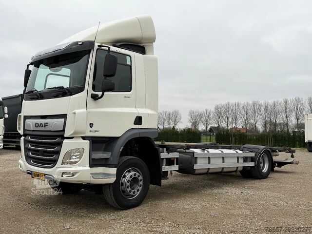 Châssis avec cabine DAF CF 300 CF 300 BDF of Chassic cabine. MOOIE NE...
