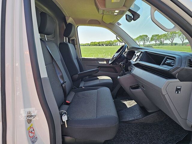 Комби с висок покрив VOLKSWAGEN TRANSPORTER 2.0 TDI L1H1 150Pk NAP Euro6