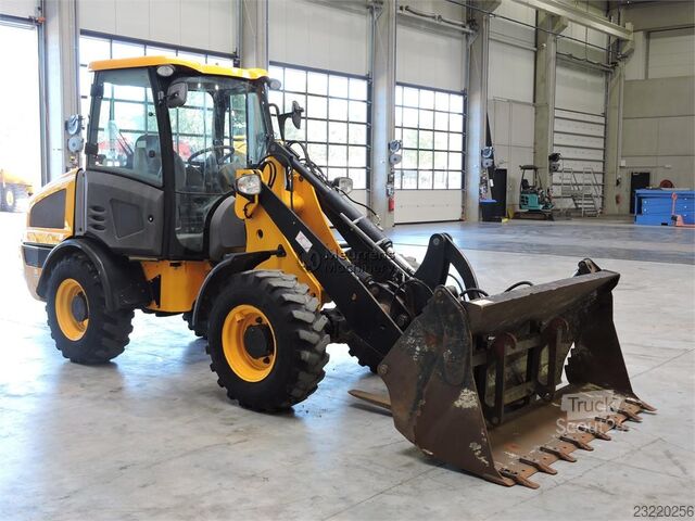 JCB 406 + gafflar JCB 406 + Fork