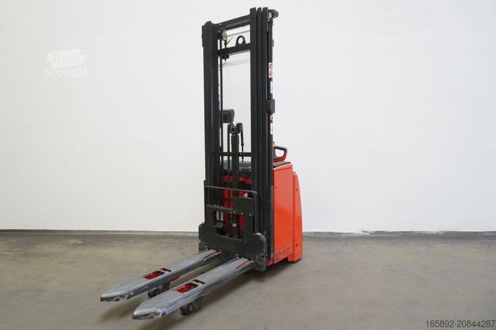 Käsikäyttöinen pinoaja Linde L 14 i 1173