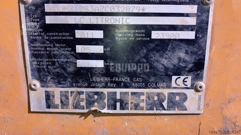 Rupsgraver Liebherr R906 LC Litronic with two buckets