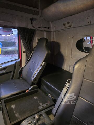 Vrachtwagen met bakwagen Iveco Eurocargo 120