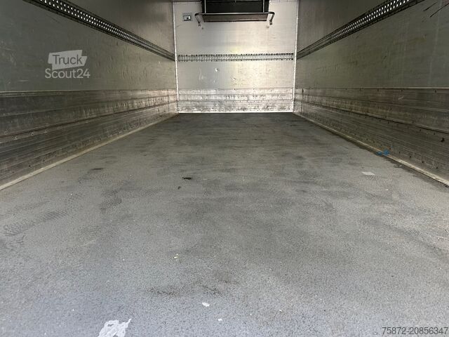 Caminhão frigorífico Renault D 18 280 DTI EURO 6 FRIGORIFICO FRC