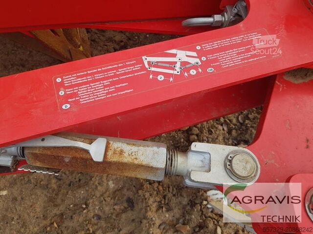 Pflug Pöttinger SERVO 45 M NOVA (4+1/5)