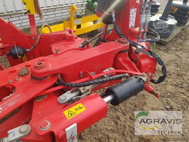 Pflug Pöttinger SERVO 45 M NOVA (4+1/5)