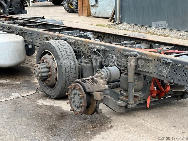 Vrachtwagenchassis MERCEDES-BENZ Actros 2540 6x2 Fahrgestell