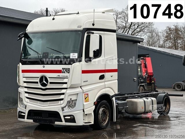 Vrachtwagenchassis MERCEDES-BENZ Actros 1833 LNR 4x2