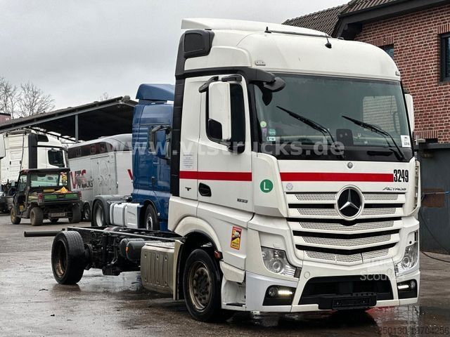 Vrachtwagenchassis MERCEDES-BENZ Actros 1833 LNR 4x2