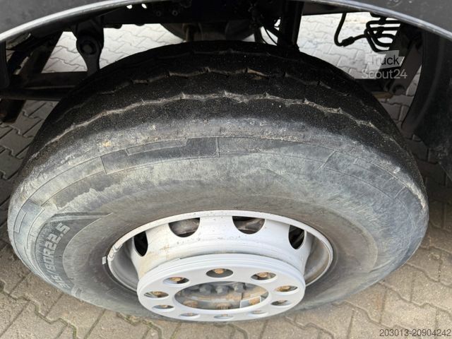 Tovornjak prekucnik MERCEDES-BENZ Arocs 3243 8x4 Kipper Schwarzmuller Bordmatik