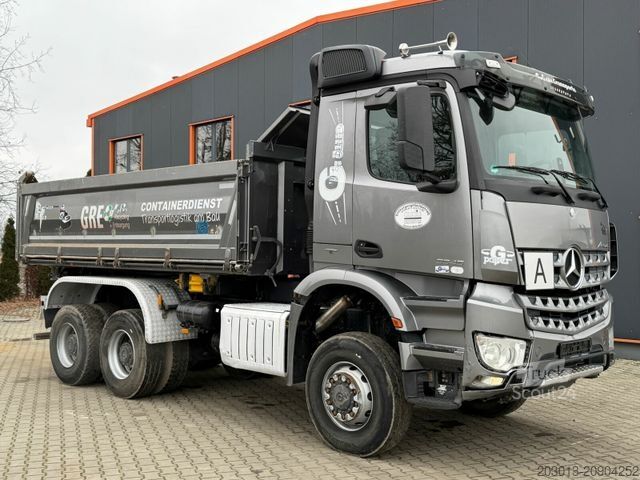 Camion benne MERCEDES-BENZ AROCS 3345 6x6 Euro 6 Kipper mit Bordmatik