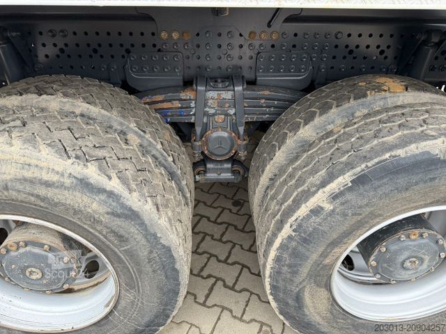 Camion-benne tricar MERCEDES-BENZ AROCS 3345 6x6 Euro 6 Kipper mit Bordmatik